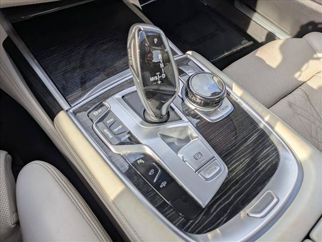 Used 2016 BMW 750Li xDrive AWD/4WD image 12