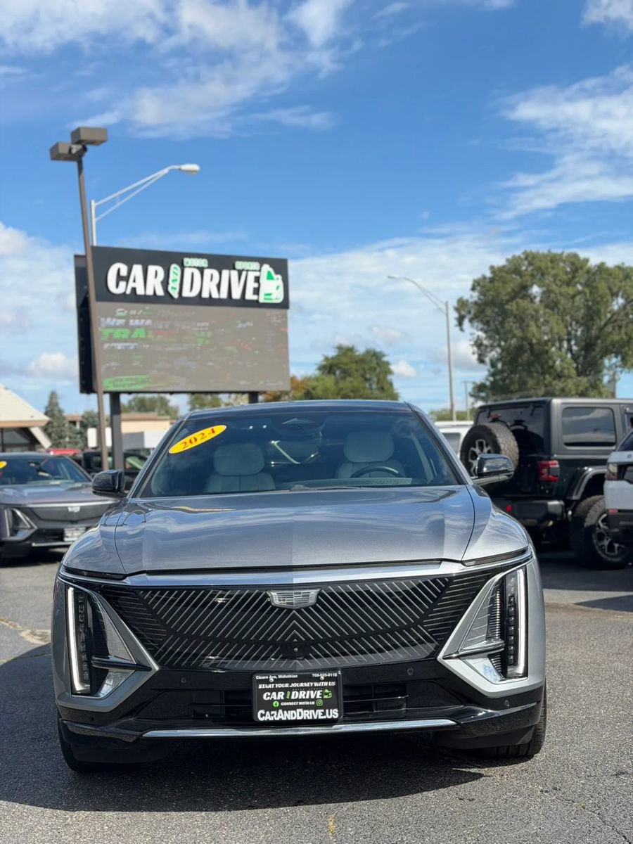 Used 2024 Cadillac Lyriq Luxury AWD/4WD image 1