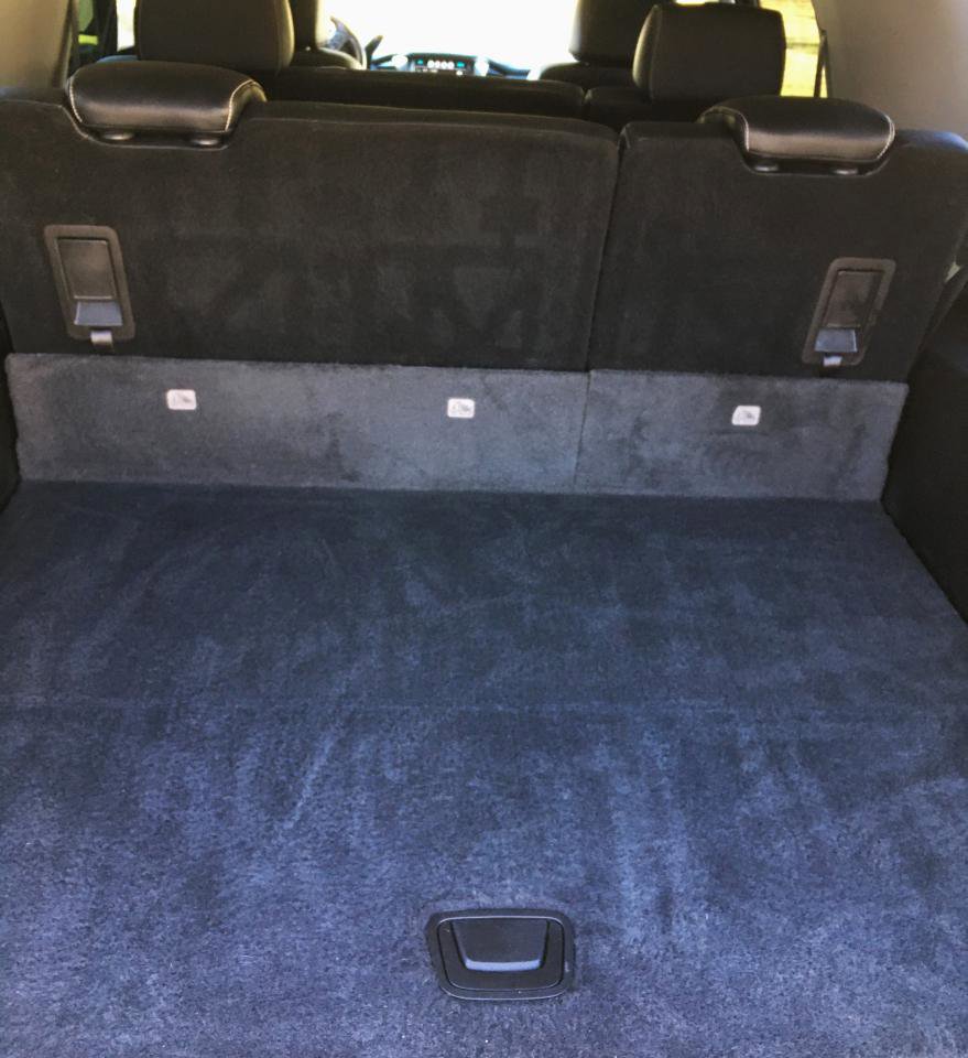 Used 2018 Chevrolet Suburban LS w/ Enhanced Driver Alert Package image 27