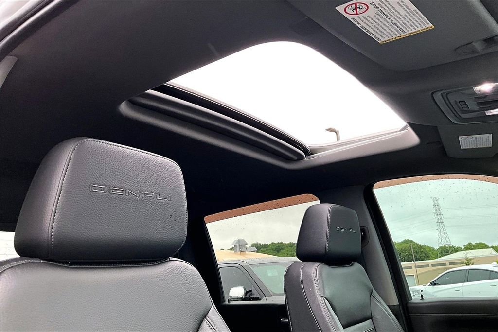 Used 2020 GMC Sierra 3500 Denali w/ Denali Ultimate Package AWD/4WD image 30