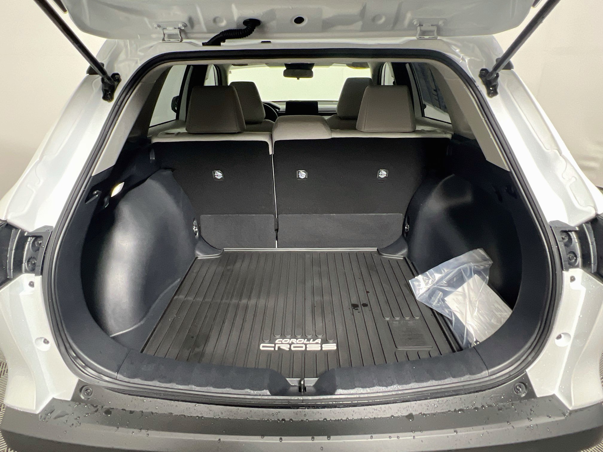 Used 2026 Toyota Corolla Cross L FWD image 32