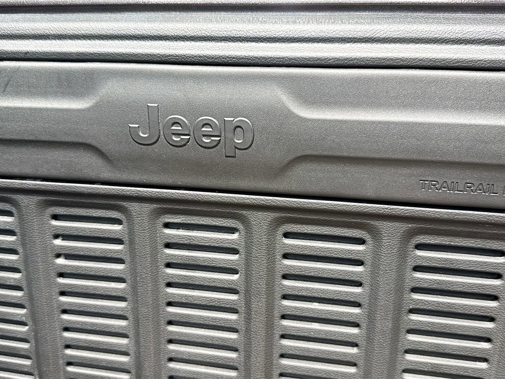 Used 2023 Jeep Wrangler Willys image 28