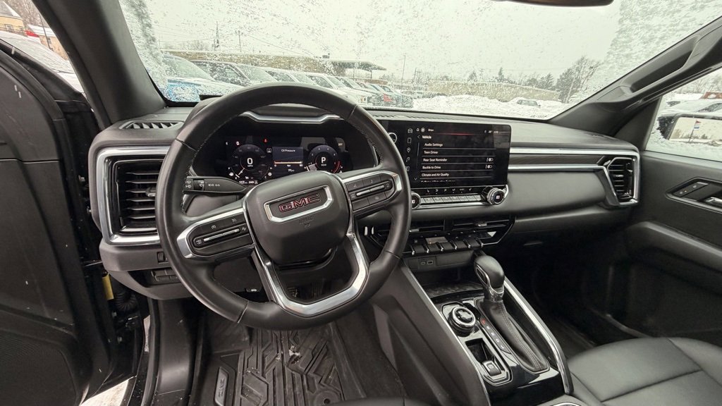 Used 2024 GMC Canyon Elevation w/ Elevation Premium Package image 9