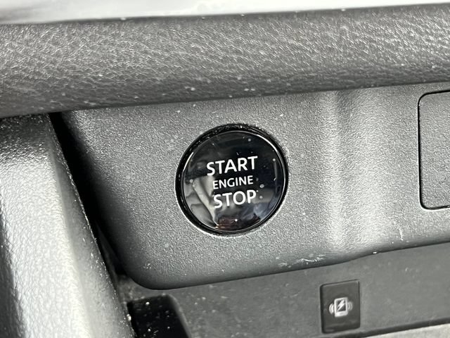 Used 2025 Nissan Rogue SL w/ Tech Package AWD/4WD image 31