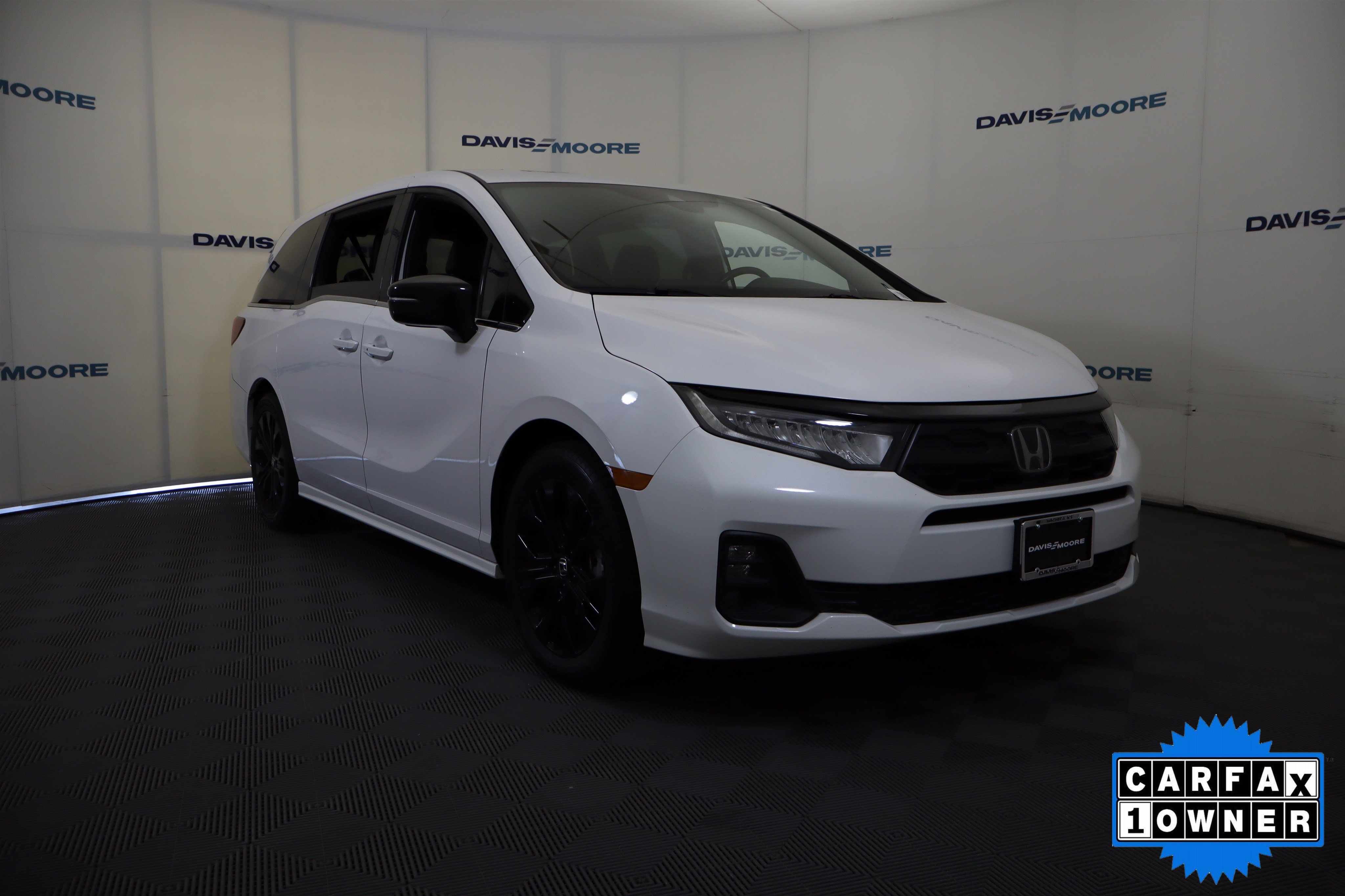 Used 2025 Honda Odyssey Sport-L image 3