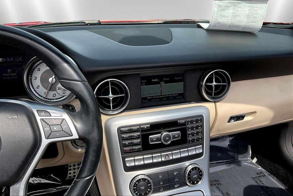 Used 2016 Mercedes-Benz SLK 300 image 9