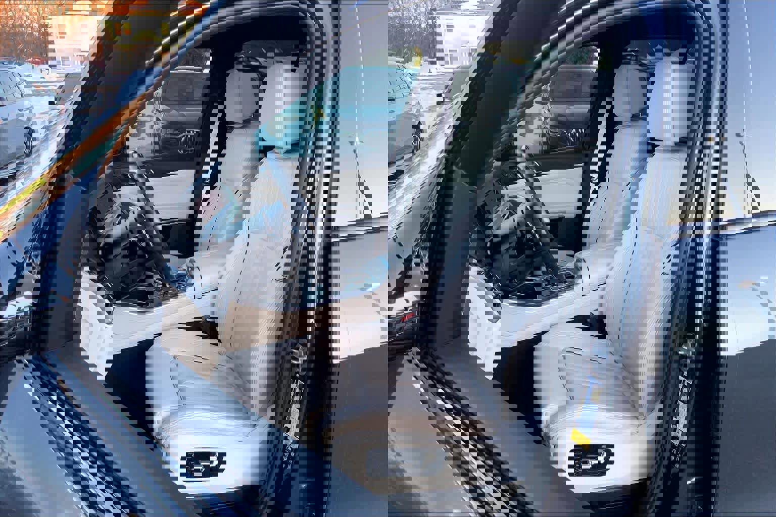 Used 2019 BMW X5 xDrive50i w/ M Sport Package image 8