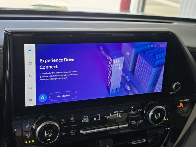 Certified 2024 Toyota Highlander Limited FWD image 18