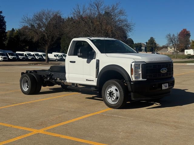 New 2025 Ford F550 4x4 Regular Cab Super Duty image 2