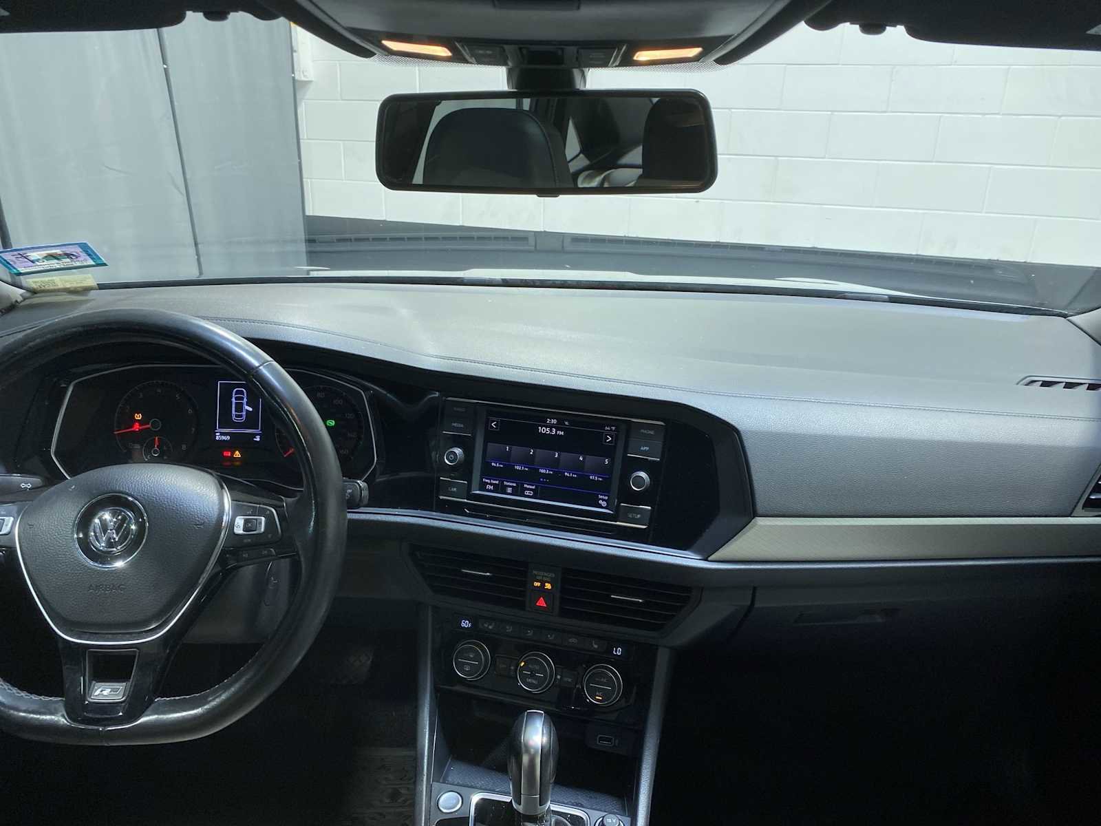 Used 2019 Volkswagen Jetta R-Line w/ R-Line Cold Weather Package FWD image 10