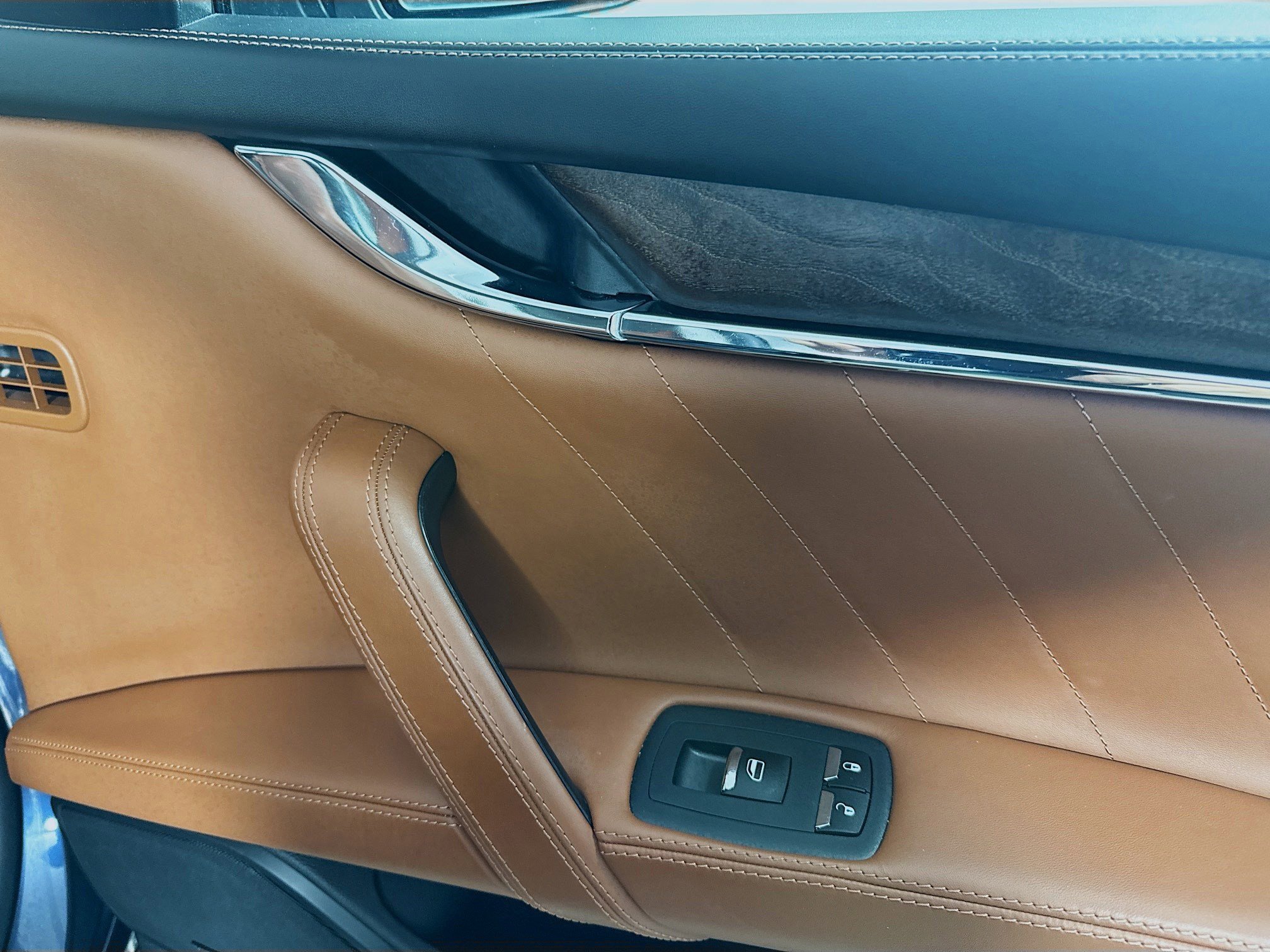 Used 2022 Maserati Quattroporte Modena Q4 image 31