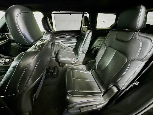 Used 2024 Jeep Grand Cherokee L Limited w/ Luxury Tech Group II image 24