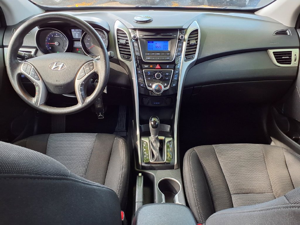 Used 2014 Hyundai Elantra GT FWD image 16