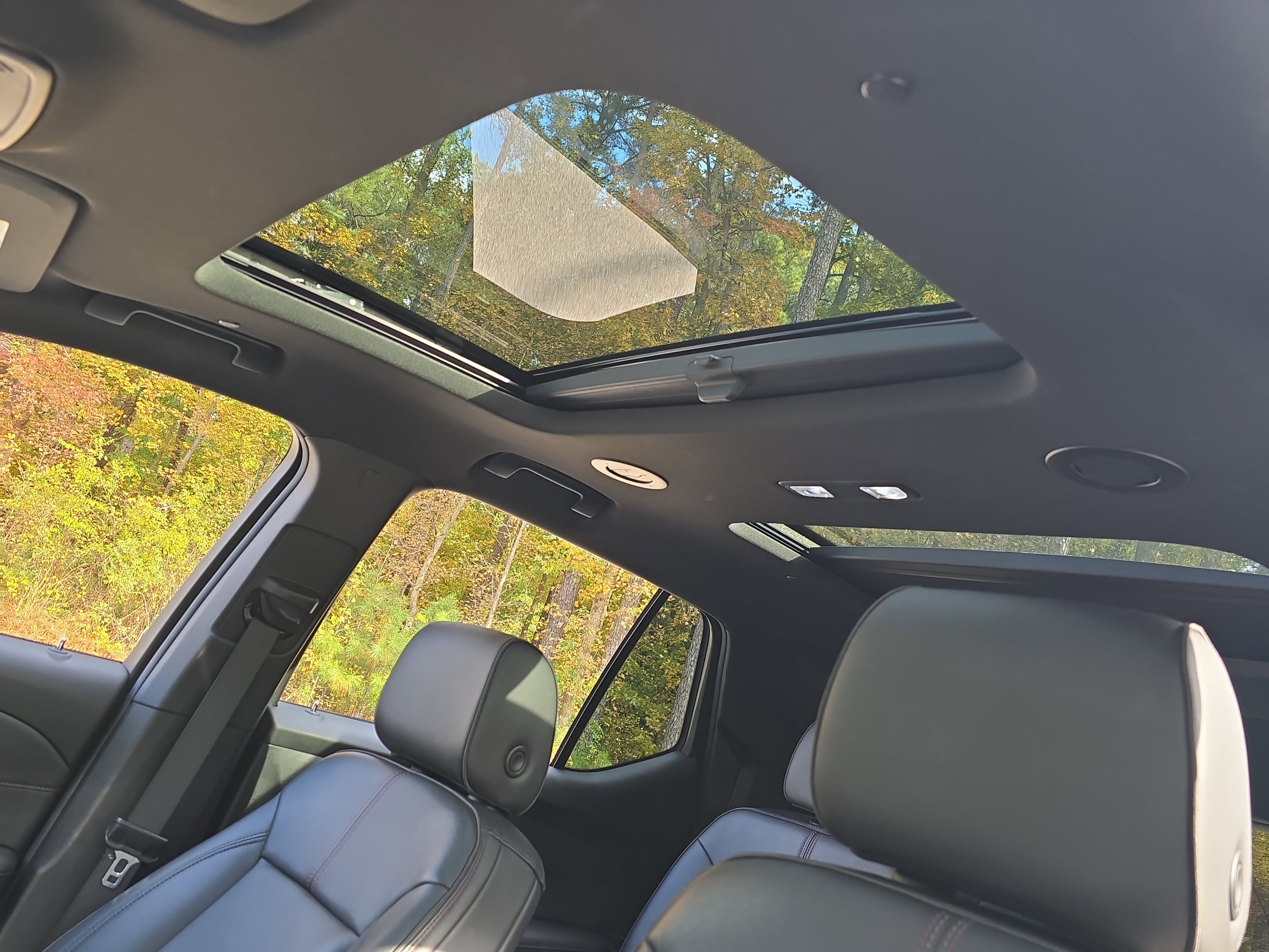 Used 2023 Chevrolet Traverse RS image 29