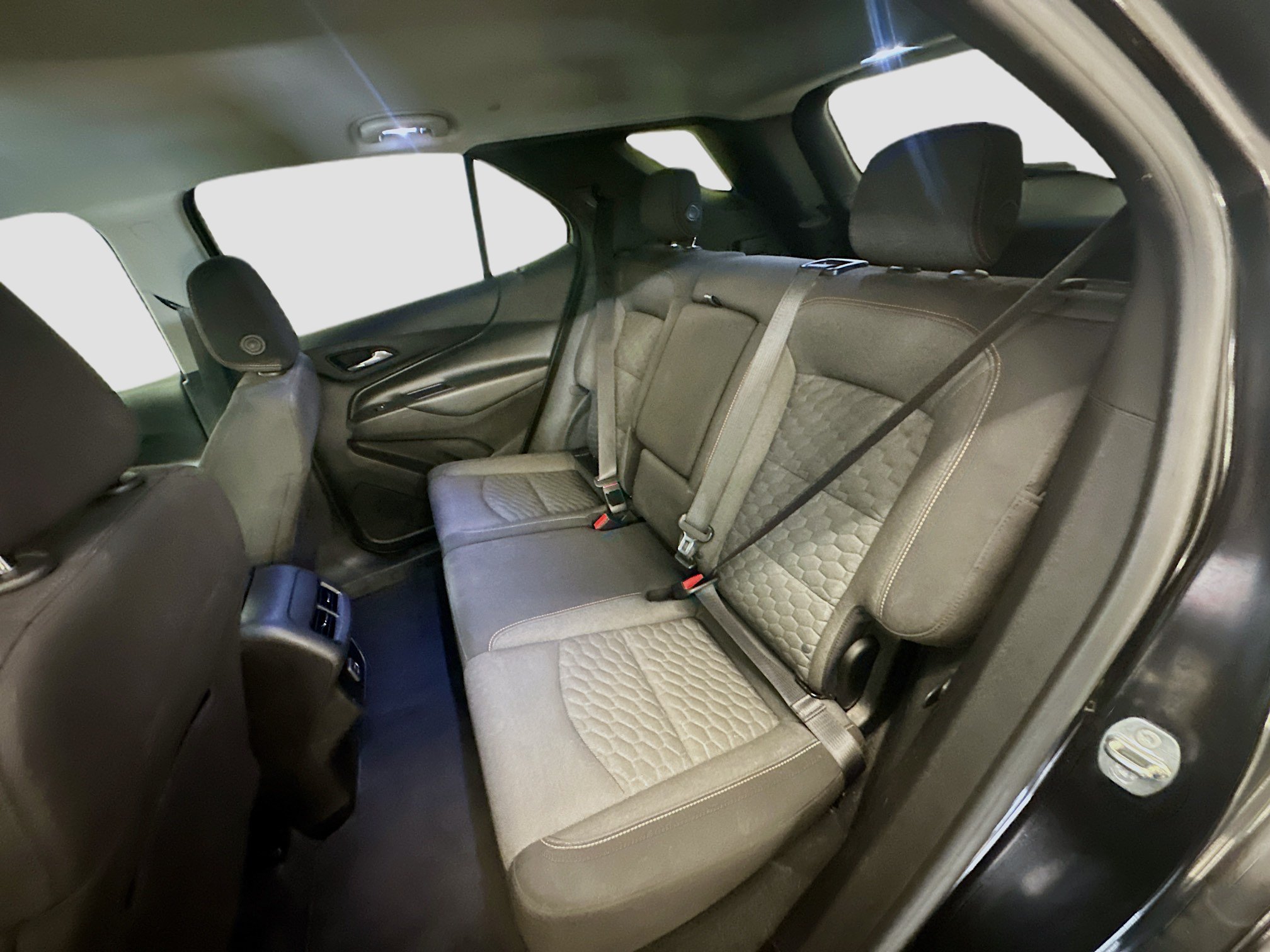 Used 2019 Chevrolet Equinox LT w/ Driver Convenience Package AWD/4WD image 28