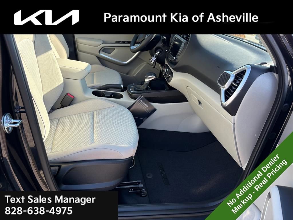 New 2025 Kia Soul LX w/ LX Technology Package image 16