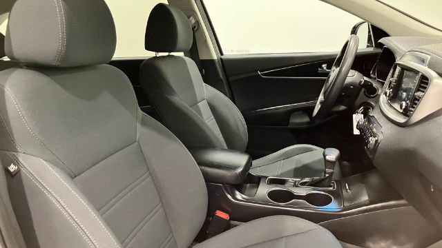 Used 2019 Kia Sorento LX image 32