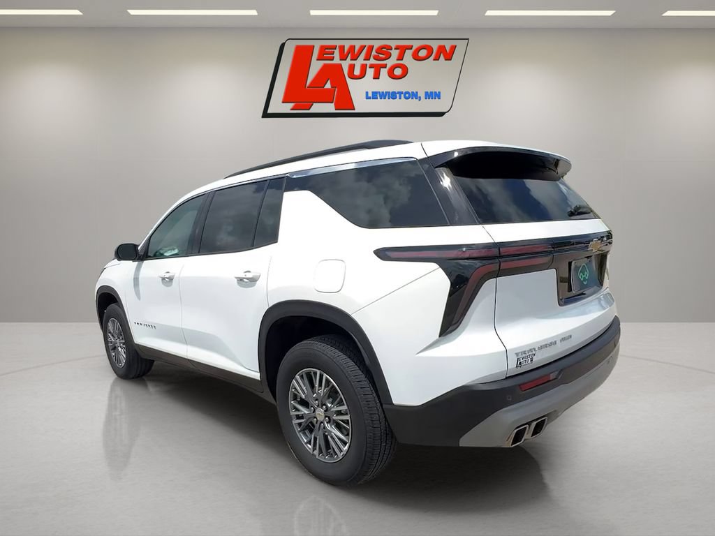 Used 2024 Chevrolet Traverse LT w/ Trailering Package AWD/4WD image 3