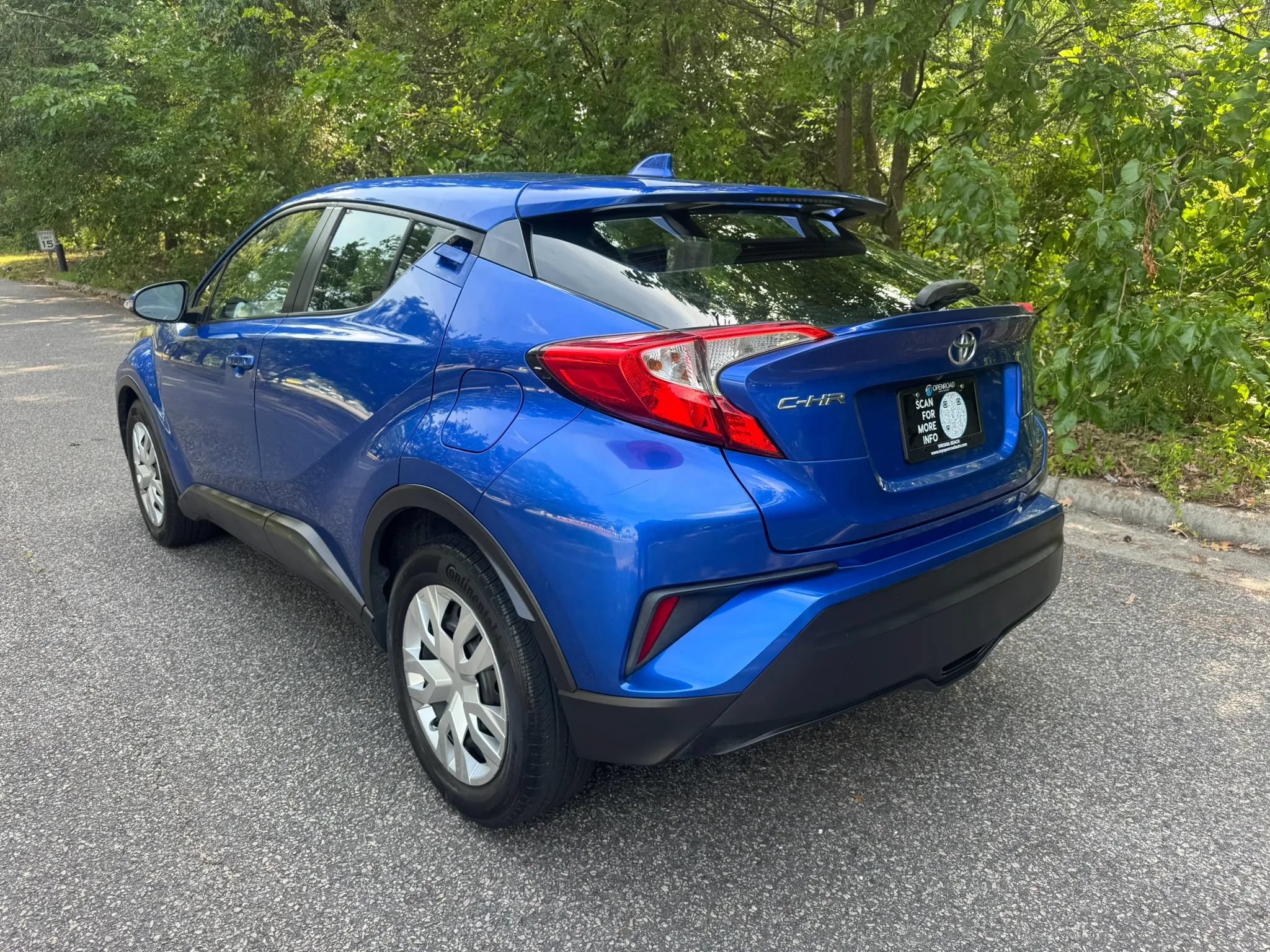 Used 2019 Toyota C-HR LE FWD image 6