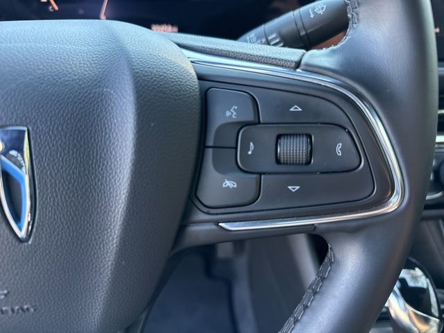 Used 2025 Buick Envista Sport Touring image 14