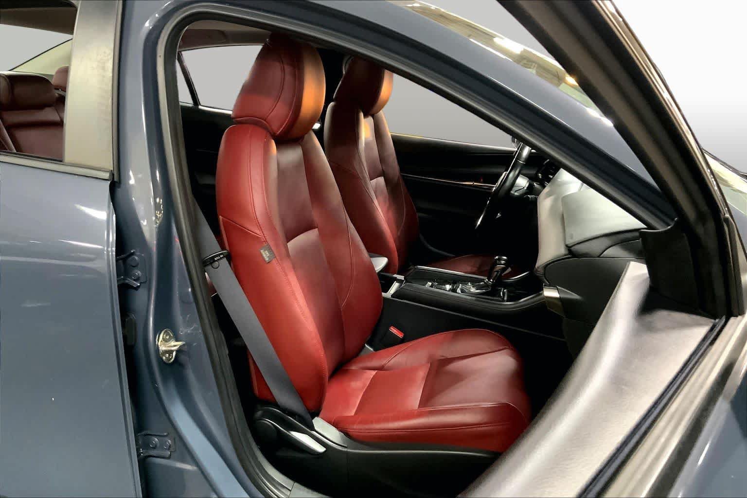 Used 2022 MAZDA MAZDA3 s FWD image 9