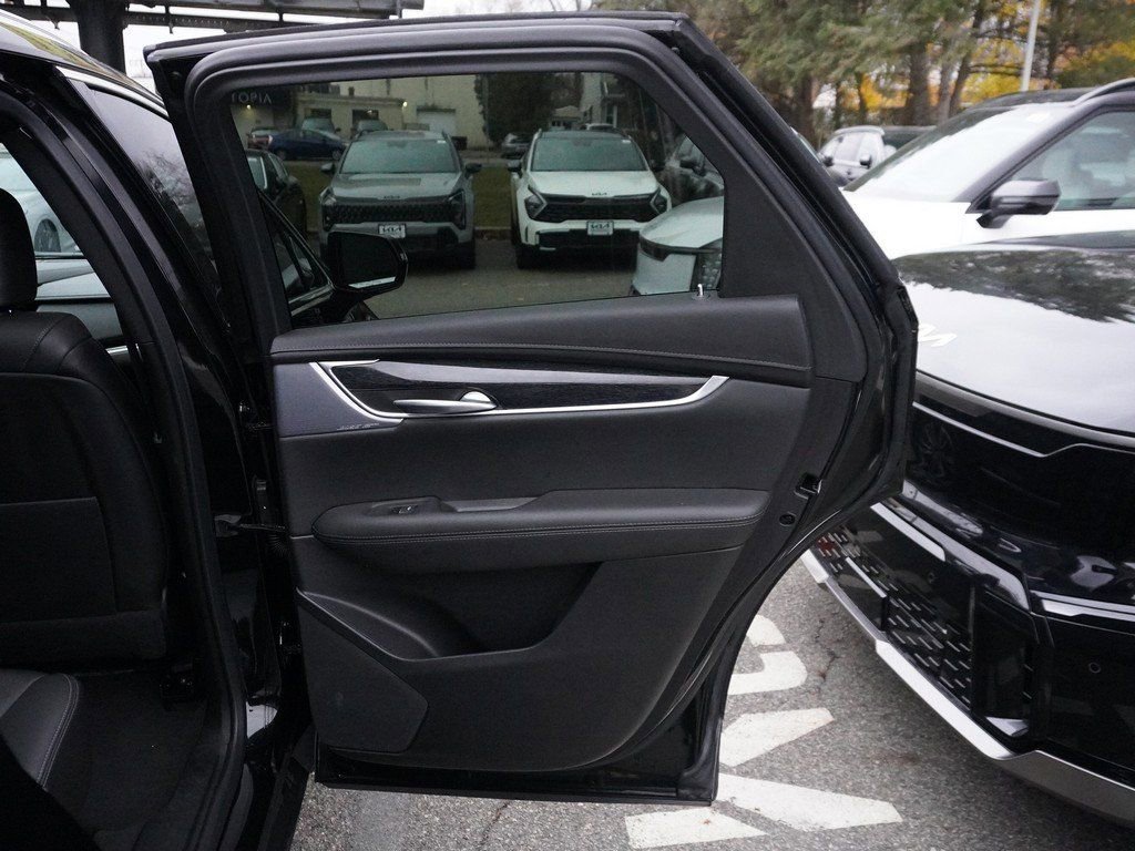 Used 2024 Cadillac XT5 Premium Luxury AWD/4WD image 31