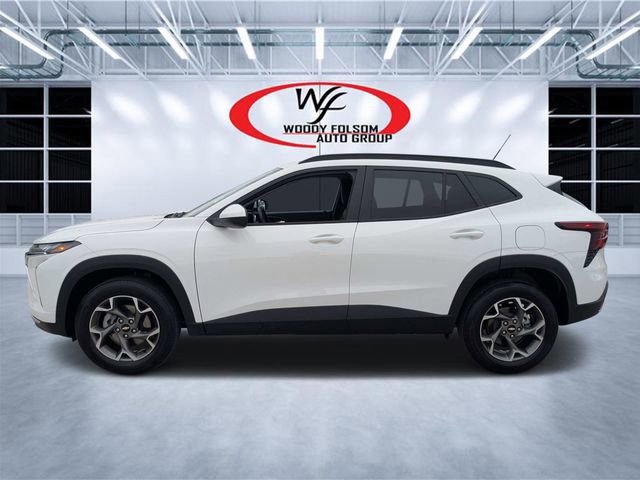 Used 2025 Chevrolet Trax LT w/ LT Convenience Package FWD image 6