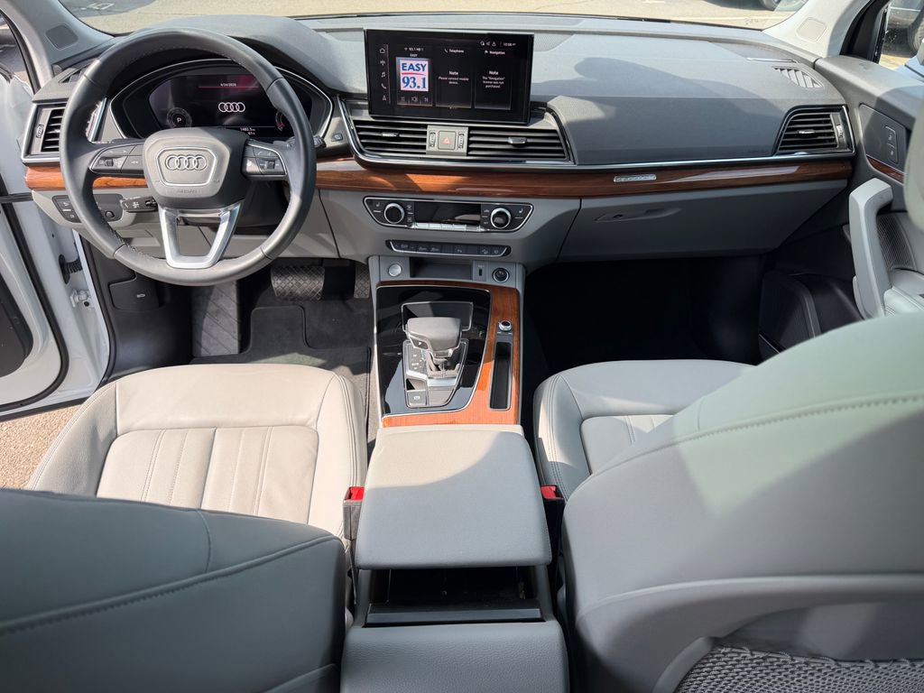 Certified 2023 Audi Q5 2.0T Premium Plus w/ Premium Plus Package AWD/4WD image 17