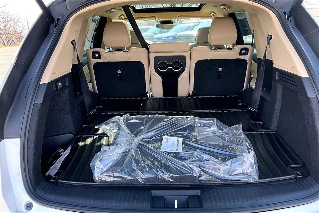 New 2026 Acura MDX SH-AWD image 29