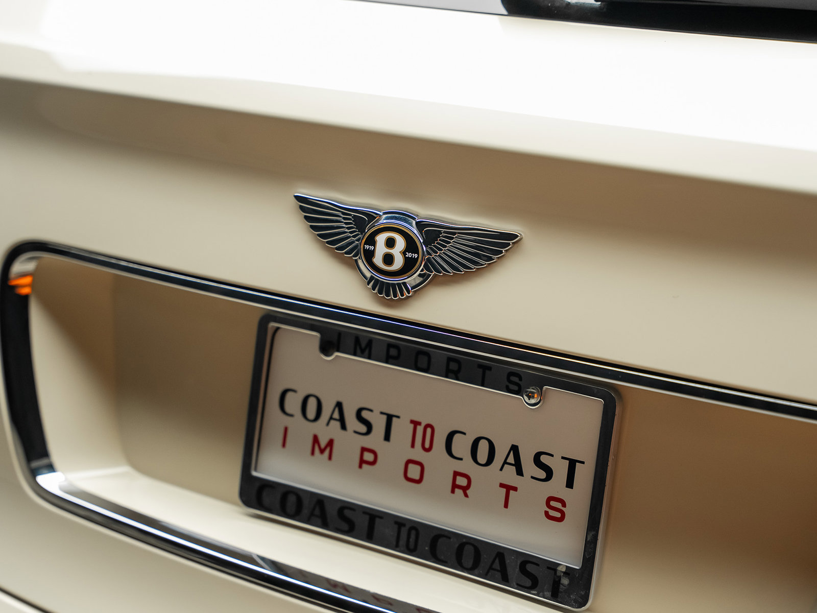 Used 2019 Bentley Bentayga AWD/4WD image 14
