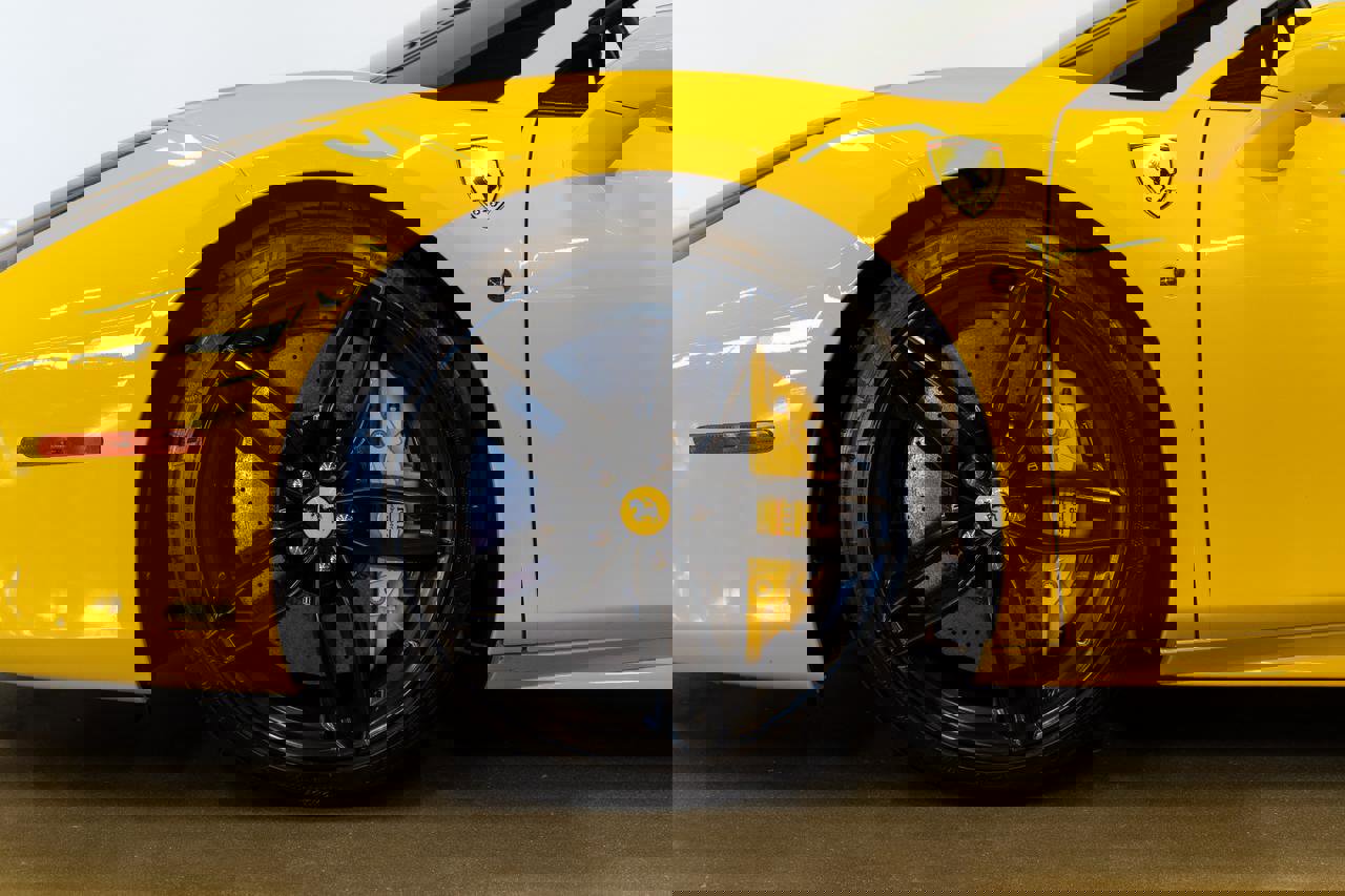 Used 2018 Ferrari 488 Spider image 18