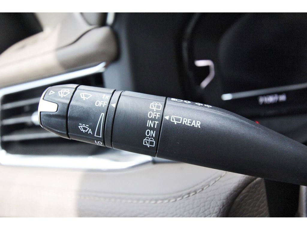 Used 2023 GMC Yukon XL Denali image 18