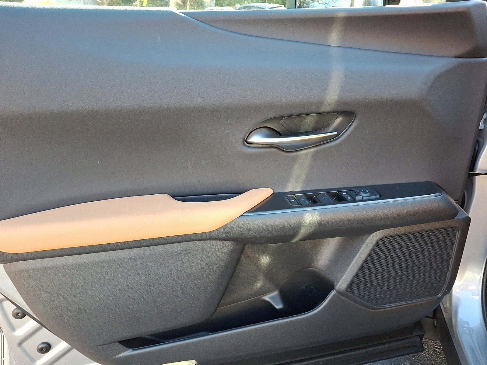 New 2025 Lexus UX 300h AWD image 8