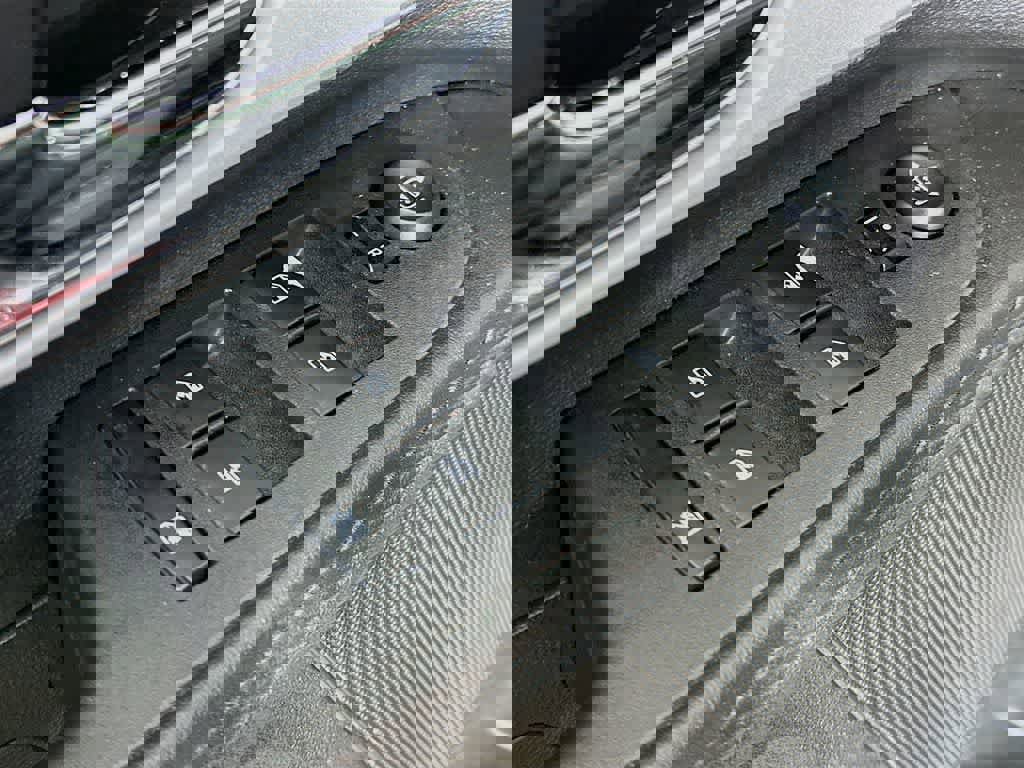 Used 2016 Chevrolet Equinox LT w/ Convenience Package FWD image 25