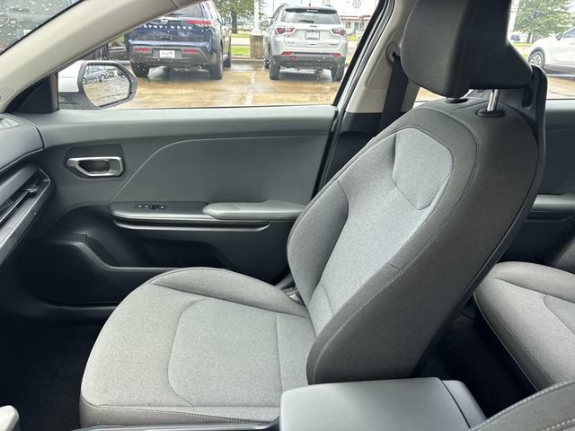 Used 2025 Kia K4 FWD image 22