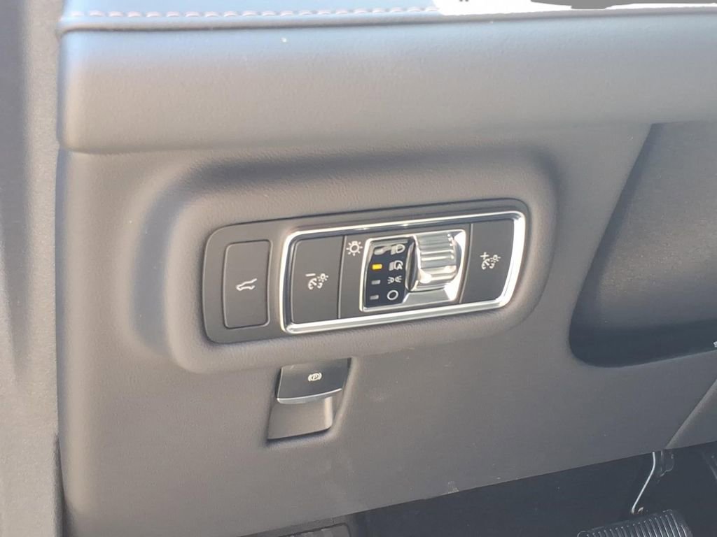 New 2026 Lincoln Nautilus Reserve image 19