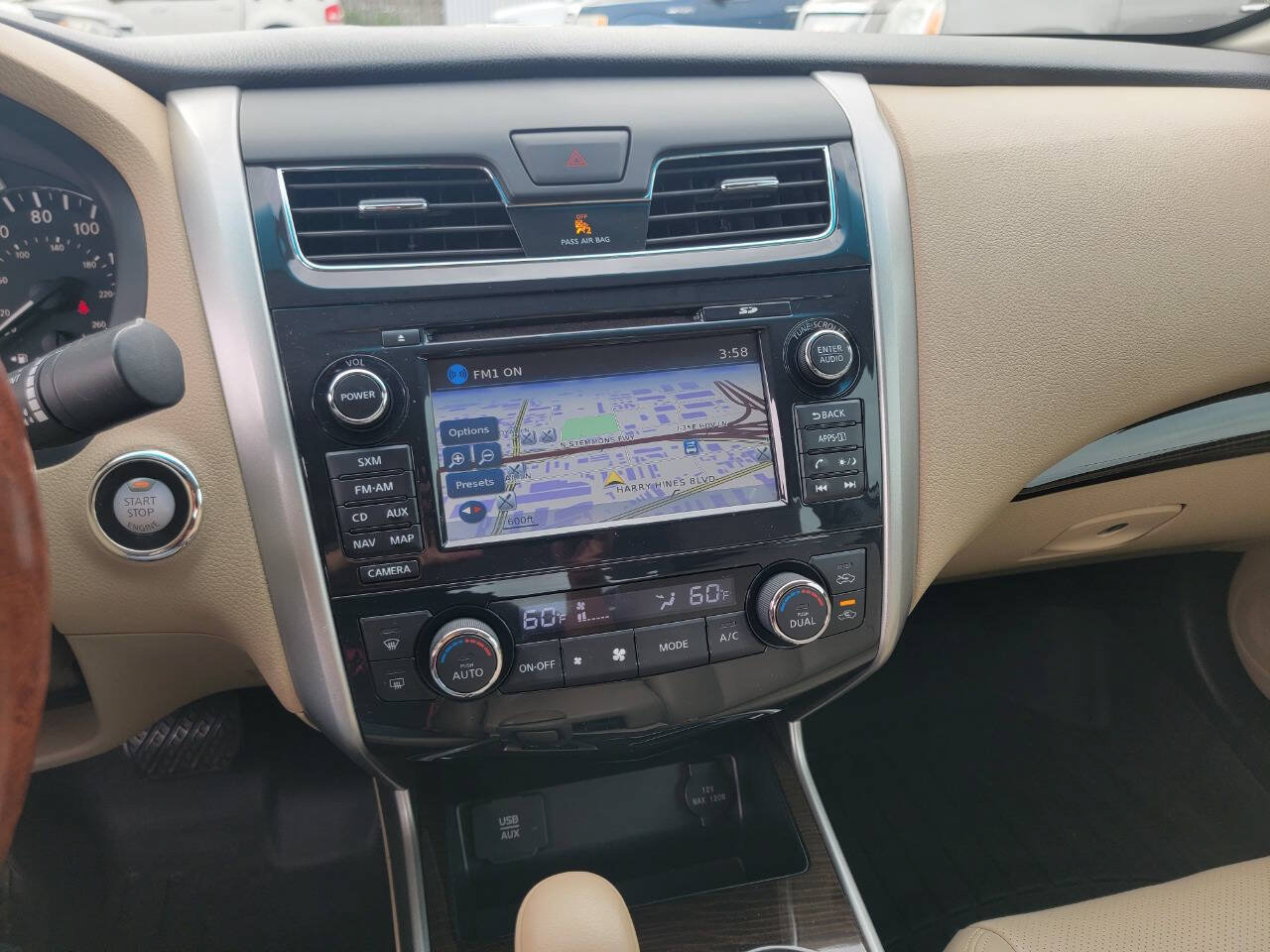 Used 2015 Nissan Altima 2.5 SL w/ Technology Package FWD image 12
