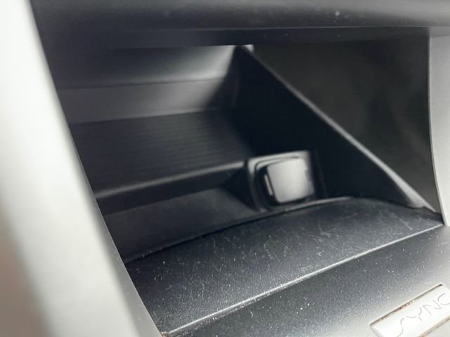 Used 2016 Ford Fusion SE FWD image 21