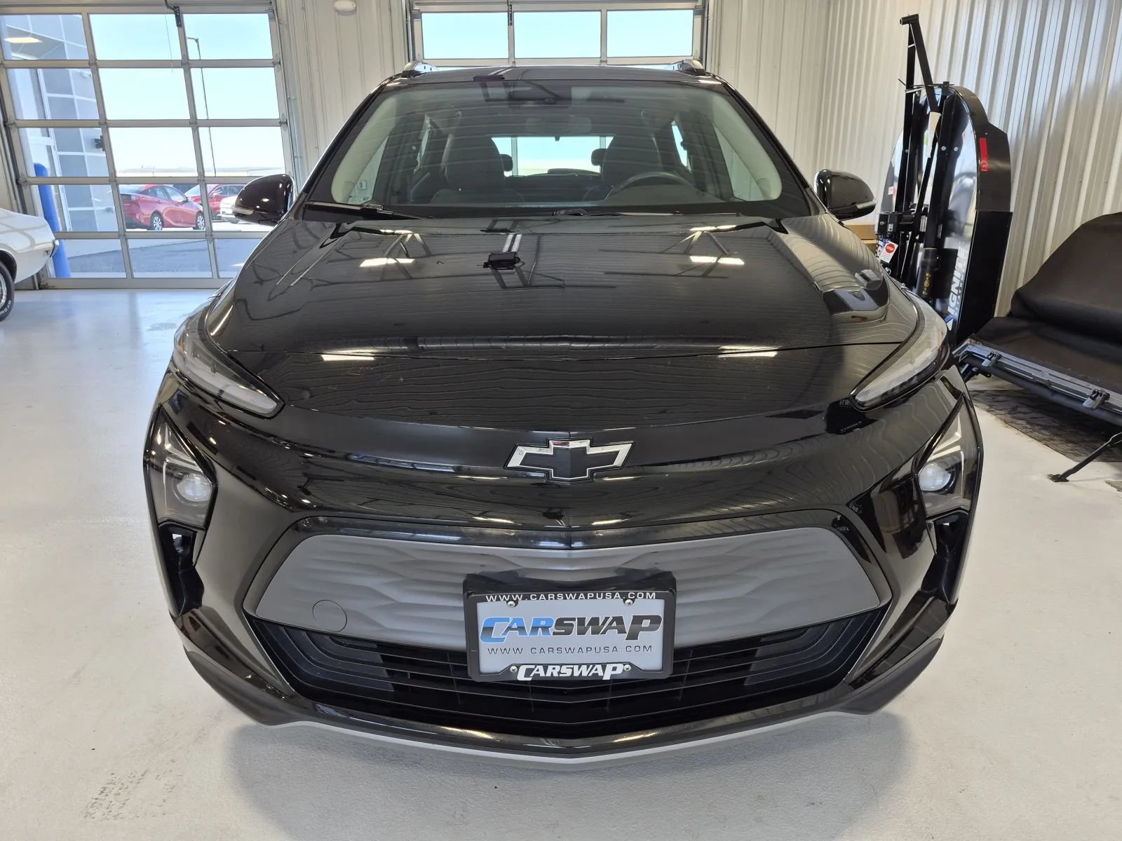 Used 2023 Chevrolet Bolt EUV LT w/ Comfort Package FWD image 7