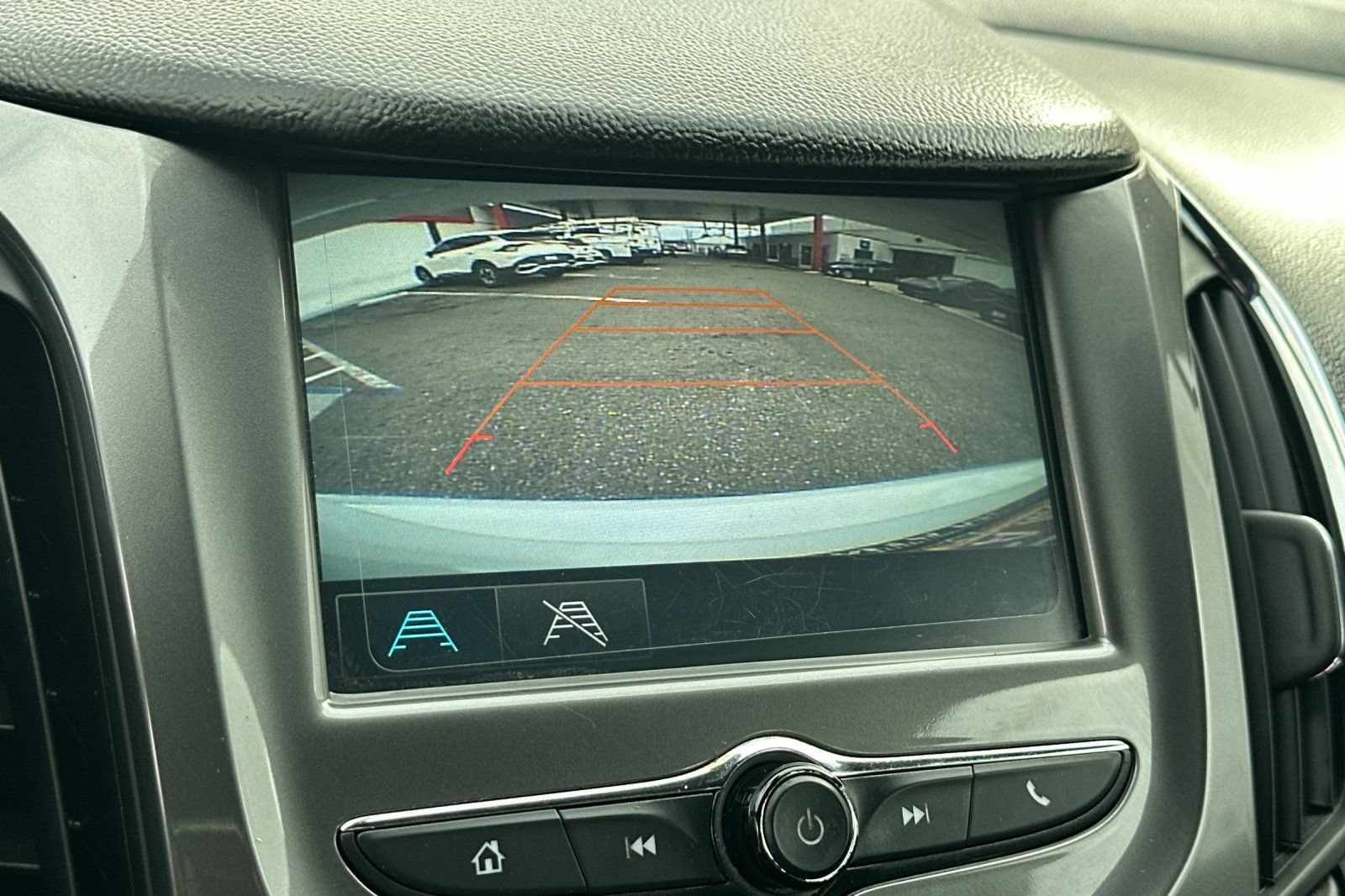 Used 2018 Chevrolet Cruze LT w/ RS Package FWD image 19