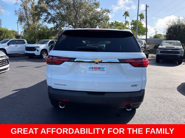 Used 2023 Chevrolet Traverse LS w/ Safety Package FWD image 5