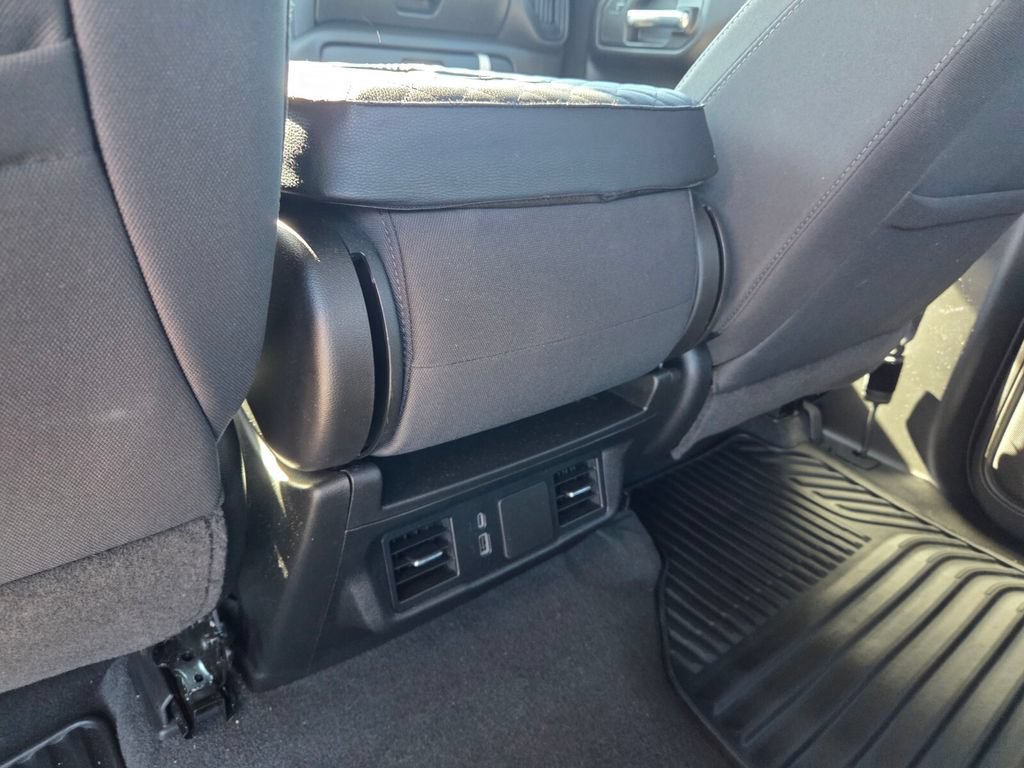 Used 2025 Chevrolet Silverado 1500 Custom Trail Boss w/ Dark Appearance Package AWD/4WD image 8