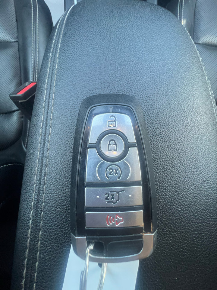 Used 2020 Ford Escape SEL image 12