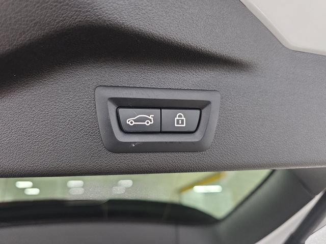 Used 2021 BMW X7 M50i AWD/4WD image 36
