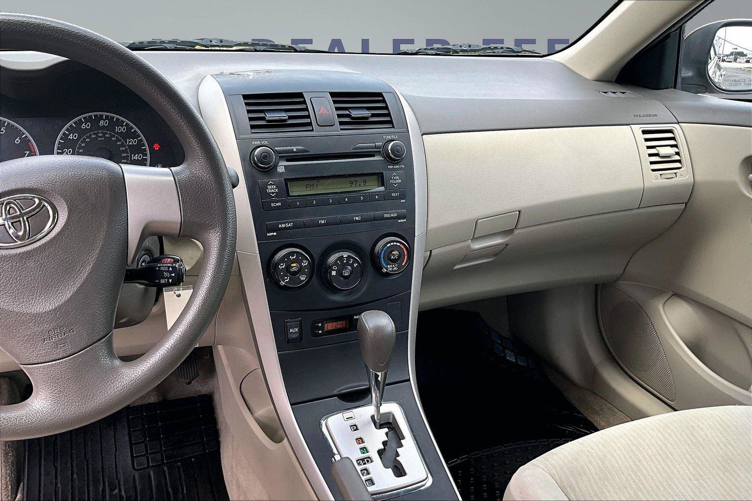 Used 2010 Toyota Corolla LE FWD image 9