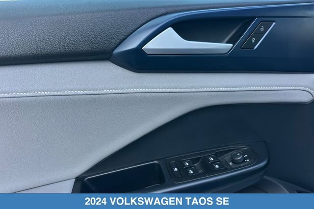 Used 2024 Volkswagen Taos SE w/ Panoramic Sunroof Package AWD/4WD image 12