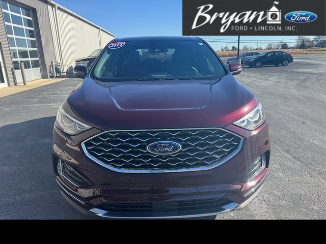 Used 2022 Ford Edge Titanium w/ Equipment Group 301A image 2
