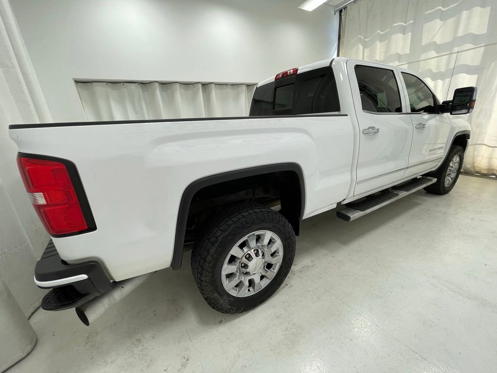 Used 2016 GMC Sierra 2500 Denali w/ Duramax Plus Package AWD/4WD image 7