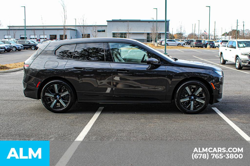 Used 2023 BMW iX xDrive50 w/ Convenience Package image 9