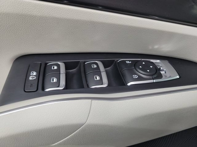 Used 2024 Kia Sorento S w/ Panoramic Sunroof Package FWD image 20